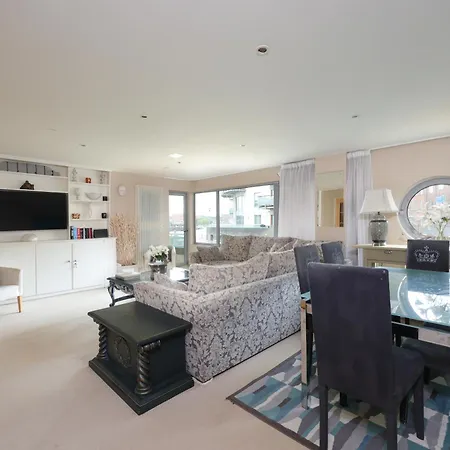 Harbourside Luxury